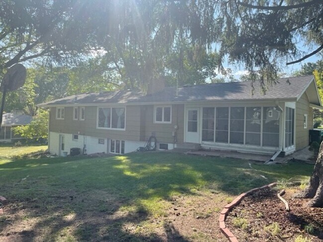 Foto del edificio - 401 Rhode Island Ave S