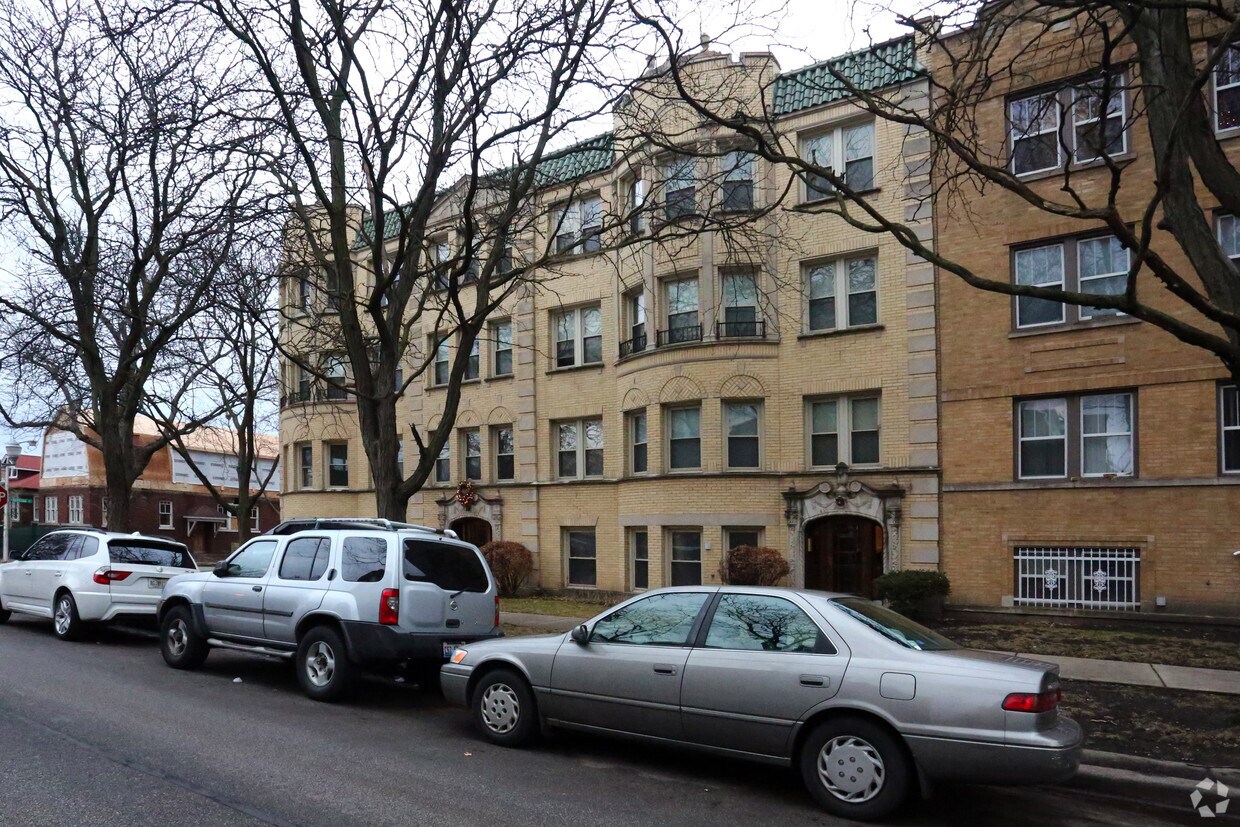 4153 N Mozart - 4153 N Mozart St