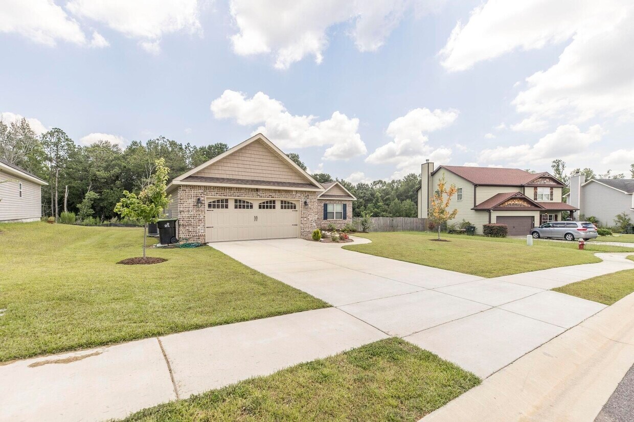 612 Woods Edge Way, Warner Robins, GA 31088 House Rental in Warner