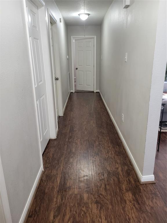 Foto del edificio - 4403 Lost Spring Dr