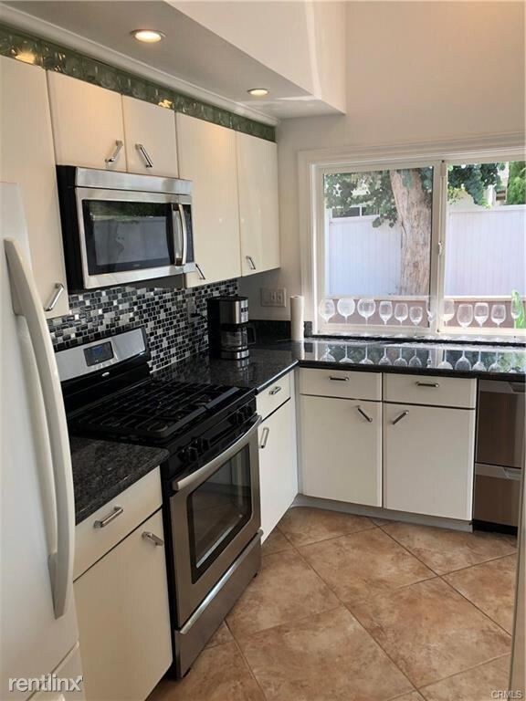 Building Photo - 4 br, 2 bath House - 414 W Harvey Ave