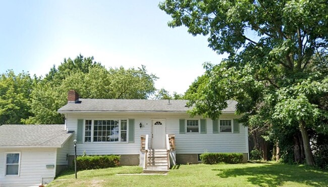 5 bedroom, 2 bathroom house (29 East Terrace) - 5 bedroom, 2 bathroom house (29 East Terrace)