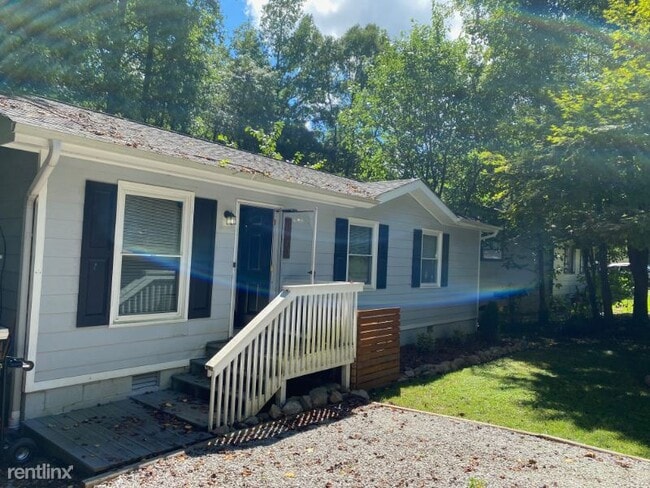 Building Photo - 3 br, 2 bath House - 1603 Woodland Rd