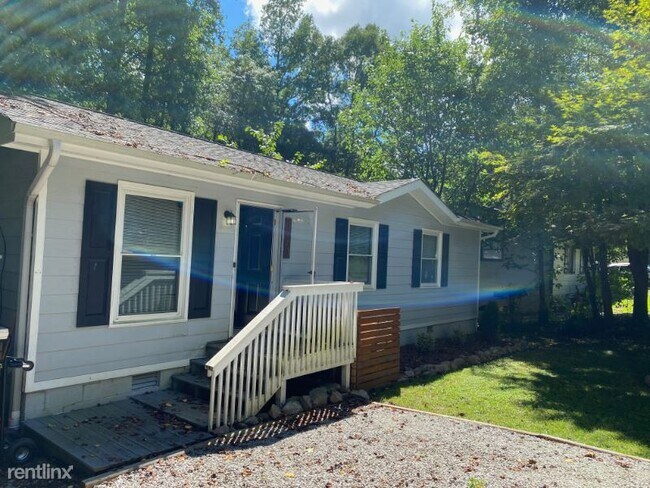 Foto del edificio - 3 br, 2 bath House - 1603 Woodland Rd