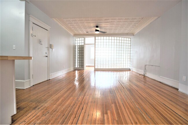 Foto del edificio - 325-327 Washington St