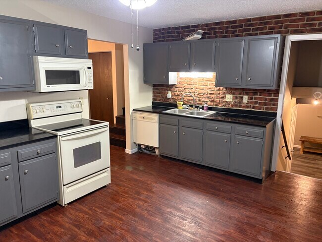 Foto del edificio - 6803 8th St N