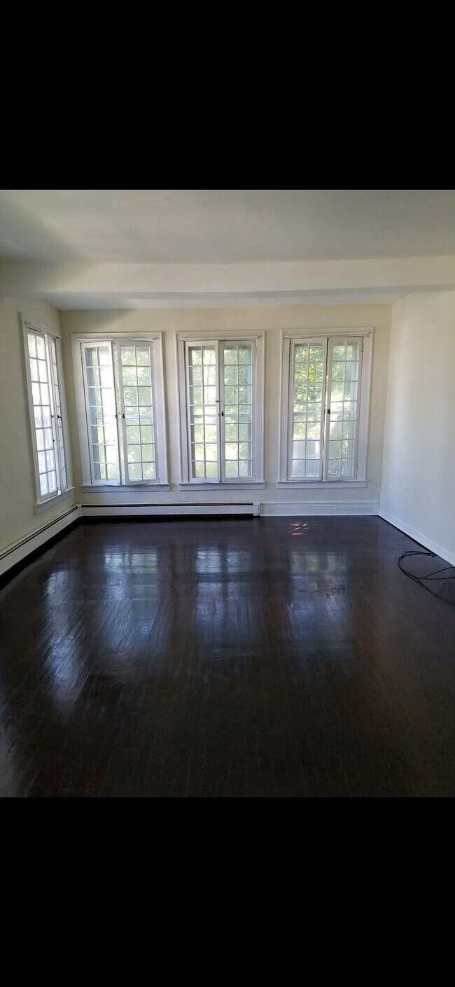 Foto del edificio - 2 Maple St