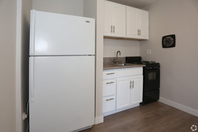 Kitchen - The Hamilton Apartments