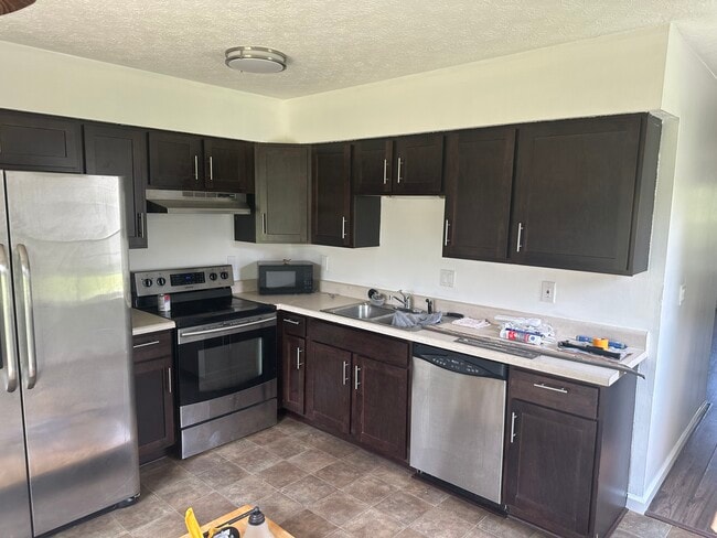Building Photo - 3883 Millstone Rd