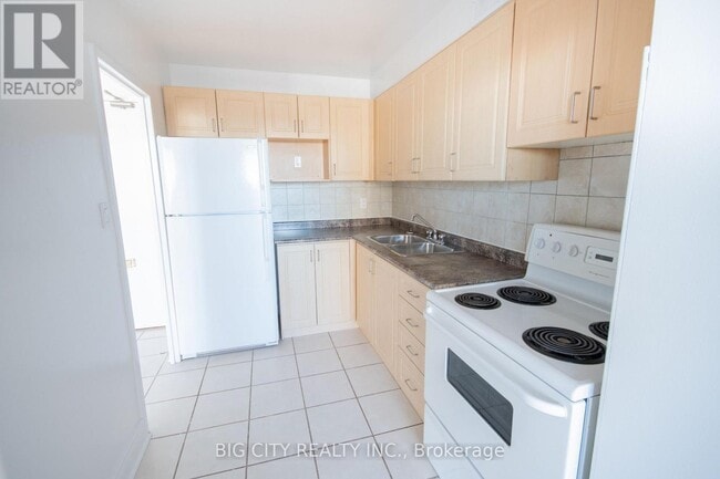 Building Photo - 50 Cambridge Ave