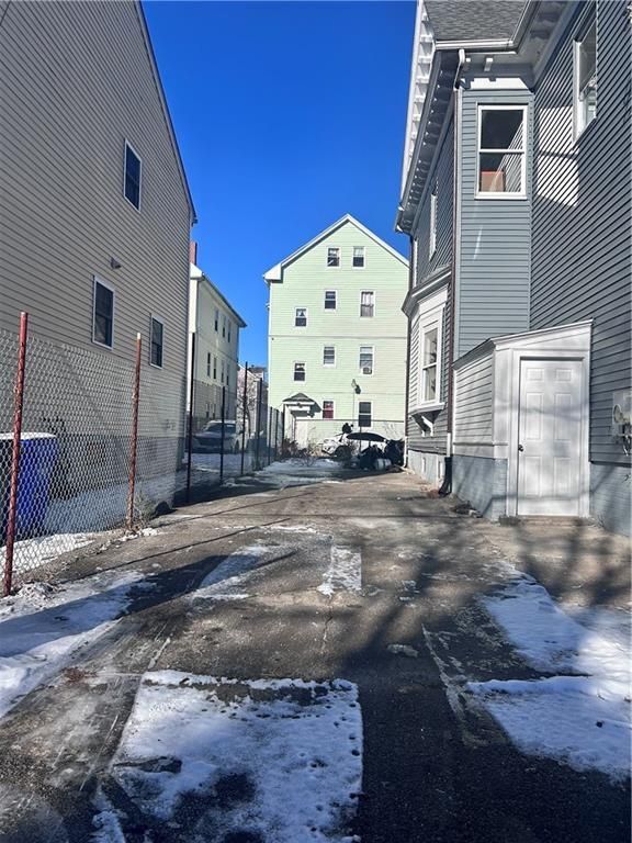 Foto del edificio - 181 Reynolds Ave