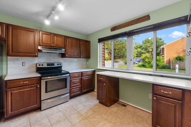 Foto del edificio - Broadneck Schools! Updated 3 Bedroom 3 Lev...