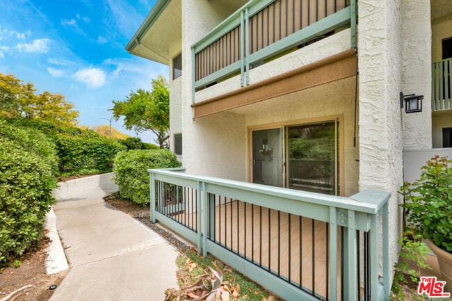 Building Photo - 4720 Park Granada