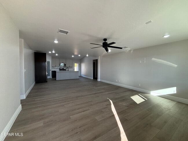 Foto del edificio - 2633 Dunoon Dr