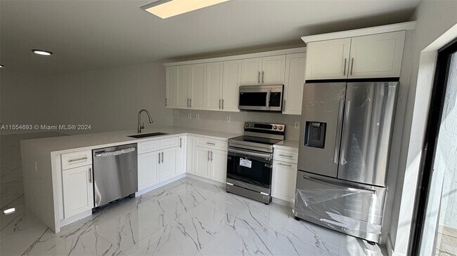 Foto del edificio - 15803 NW 39th Pl