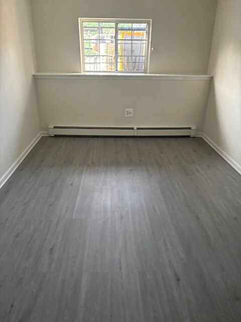 Building Photo - 1685 Park Pl