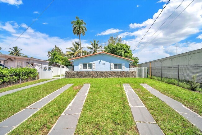 Foto del edificio - 1255 NW 32nd Ct