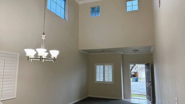 Foto del edificio - Great home in a court