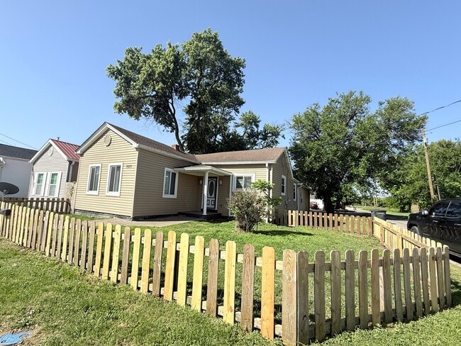 Building Photo - 1029 Thomas V Bryant Dr