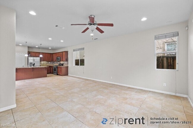 Building Photo - 3 br, 2.5 bath House - 138 W Viola St, Tra...