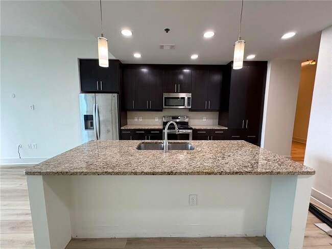 Foto del edificio - 1080 Peachtree St NE