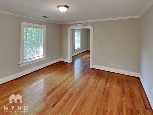 Building Photo - 1337 S Hairston Rd