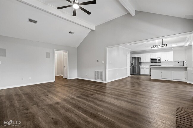 Building Photo - 6022 Summerville Ln