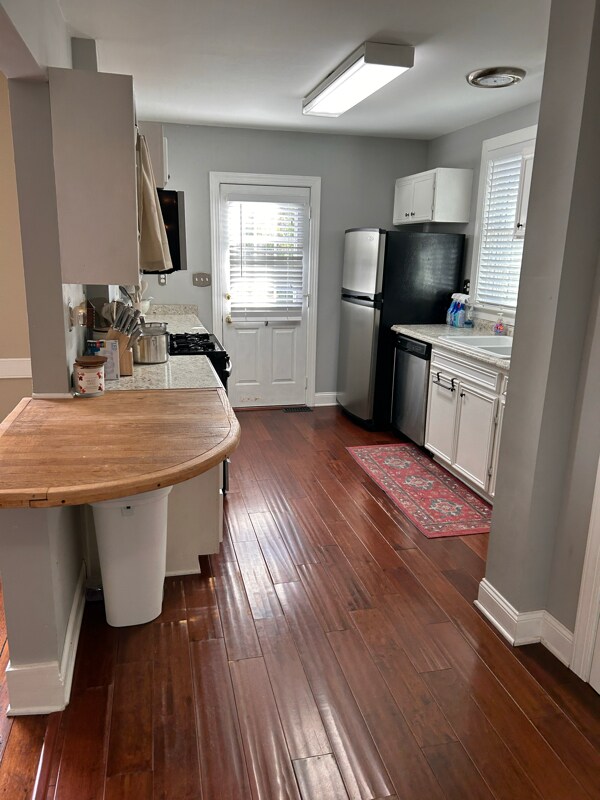 Building Photo - 272 High St