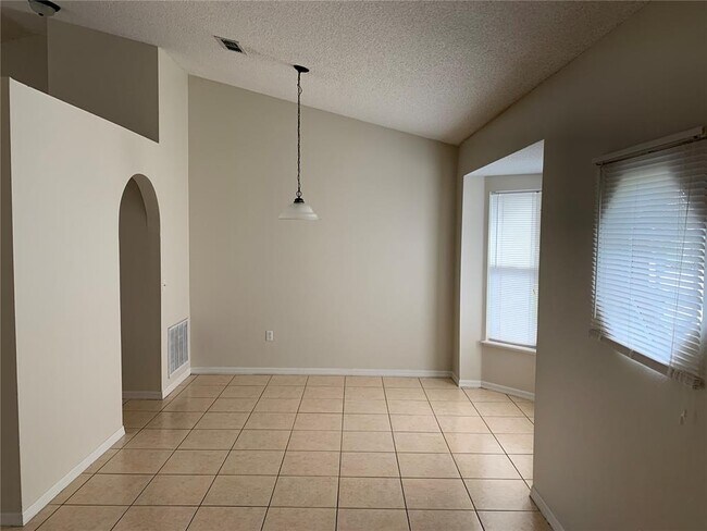 Building Photo - 392 Cocoa Ct