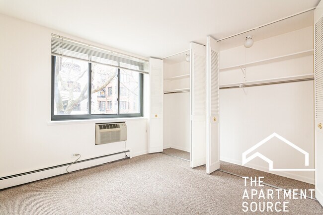 Foto del edificio - 540 W Roscoe St