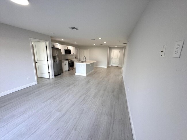 Building Photo - 4100 Mendoza Ave