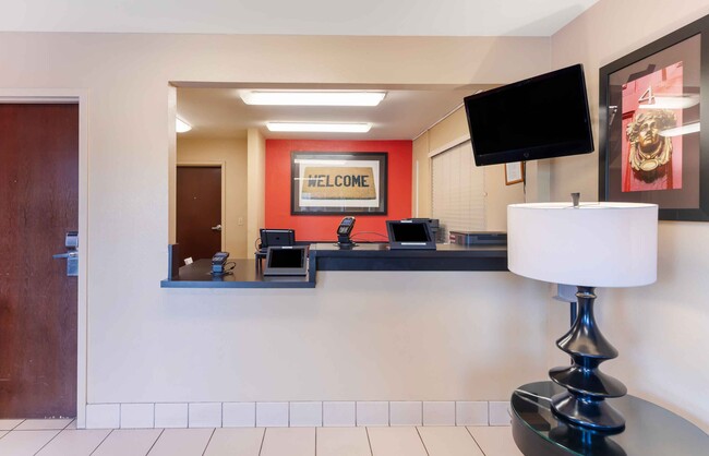 Lobby and Guest Check-in - Furnished Studio - Fresno