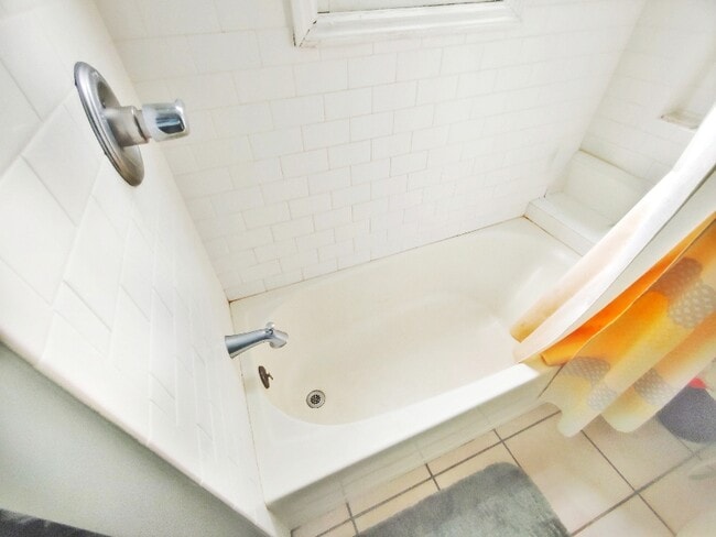 Photo - 201 Spring St House