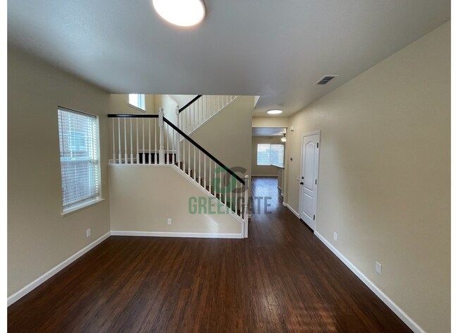 Foto del edificio - 2365 Paseo Del Sol