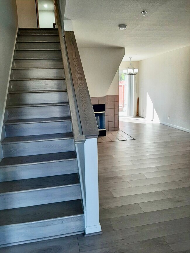 Foto del edificio - 3017 Grove Way