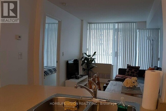 Photo du bâtiment - 5508-5508 Yonge St