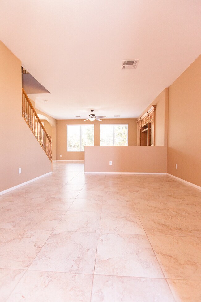 Building Photo - Wonderful house in Henderson