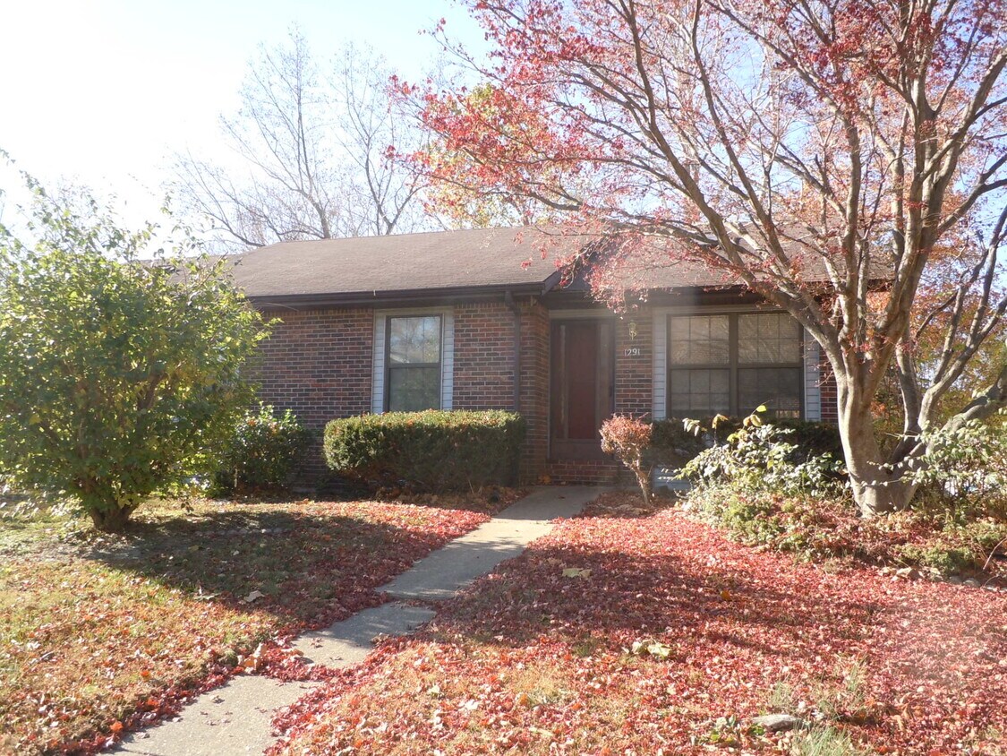 Primary Photo - 1291 Ridgewood Ct
