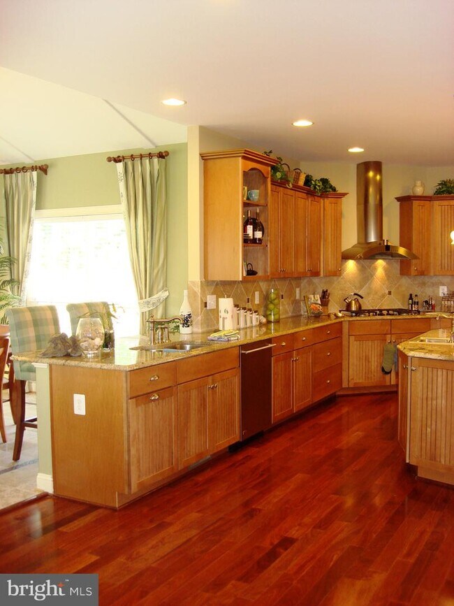 Building Photo - 5809 Deep Creek Dr