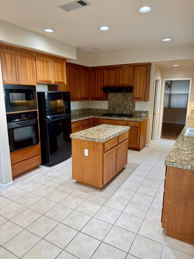 Foto del edificio - Park like setting