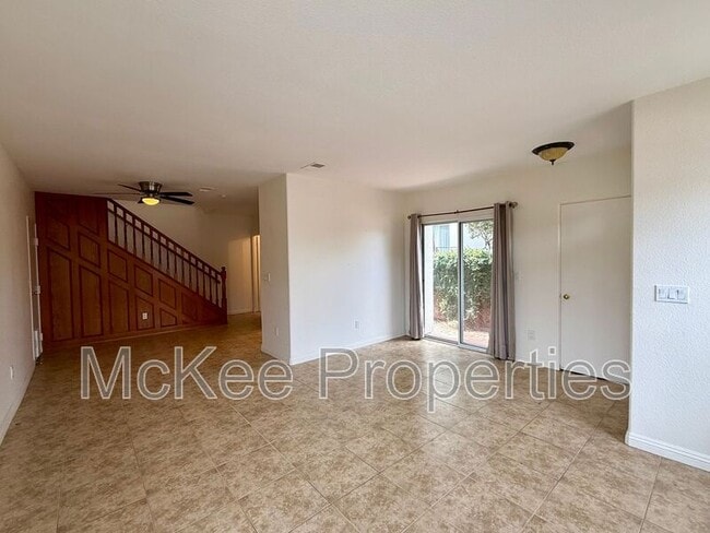 Building Photo - 4734 E Mountain View Dr