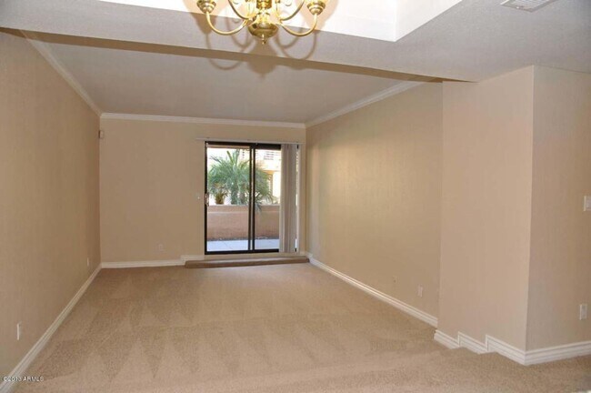 Foto del edificio - Charming 2 bed 2 bath gated Condo near Bell Road and 35th Ave++Pool++Fitness