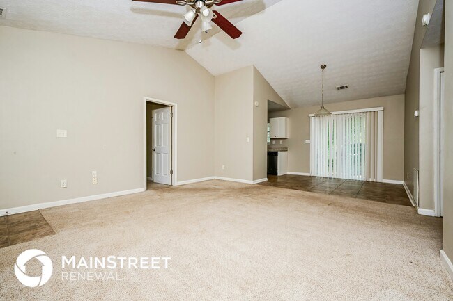 Foto del edificio - 148 Adrian Dr