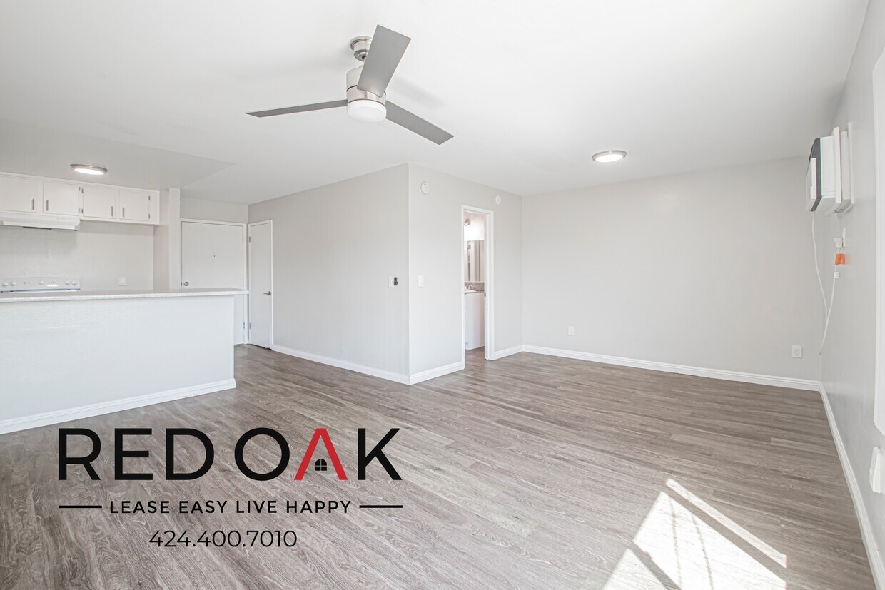 Foto principal - 585 N Dudley St