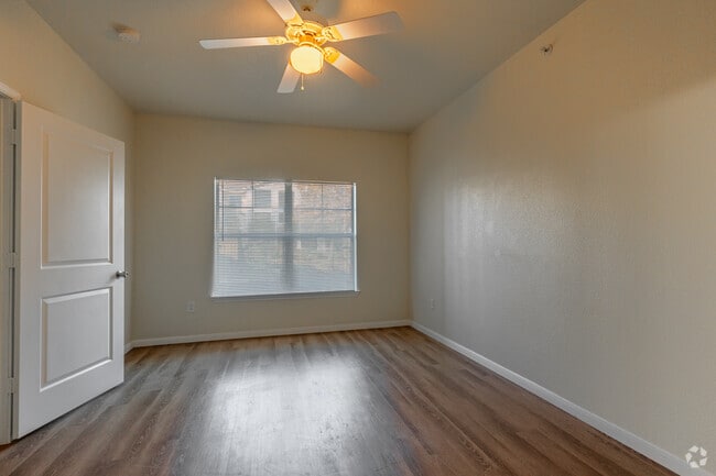 2BR, 2BA - 1,088SF - Primary Bedroom - Mariposa Jason Avenue 55+ Apartment Homes