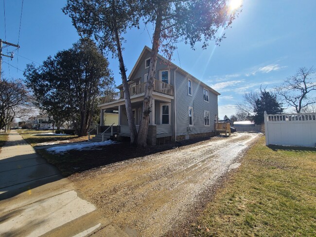 Foto del edificio - 1017 E Main St