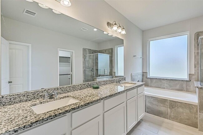 Building Photo - 77 Indian Wells Dr