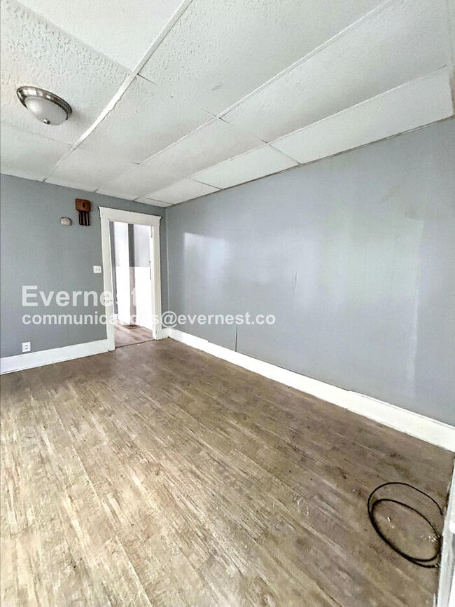Foto del edificio - 2213 E 82nd St