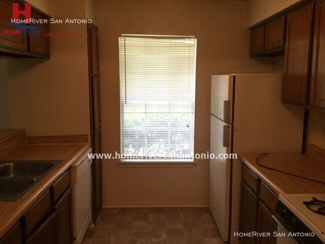 Foto del edificio - 5232 Meadow Rise St