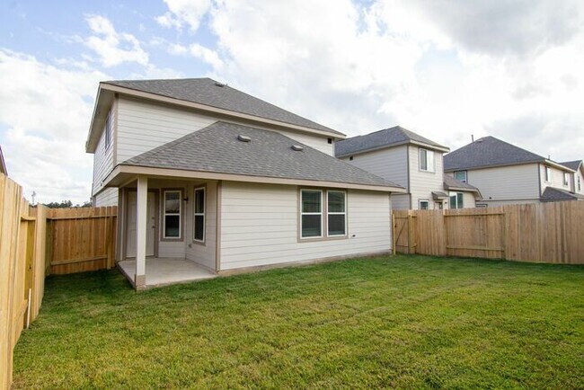 Foto del edificio - 4815 Sweet Chestnut Ln